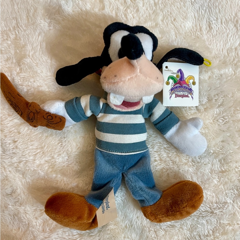NWT Walt Disney World Pirate Goofy Bean Bag Plush